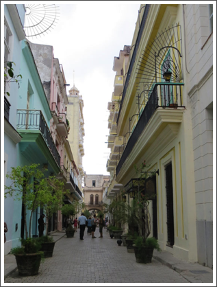 HAVANA–Narrow streets with protruding balconies, all in pastel colors