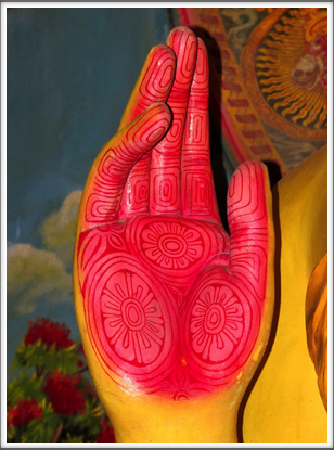 COLOMBO–the red palm of Buddha with lotus flower markings