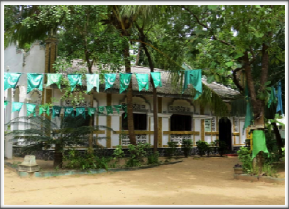 KATARAGAMA–the temple grounds include an Islamic mosque